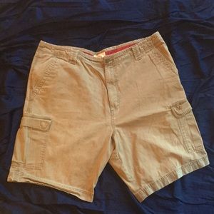 Size 42 Mens Dockers Shorts, army green